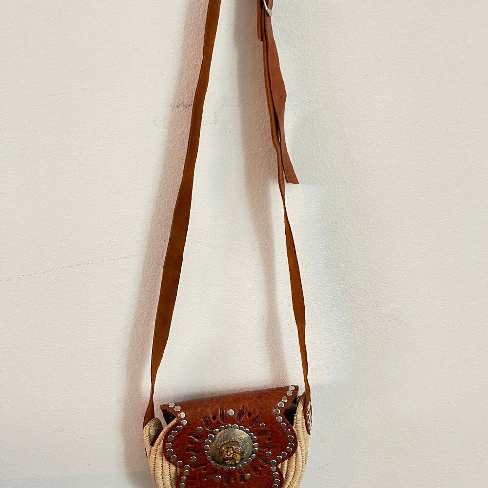 Moroccan crossbody bag Raffia crochet bag Round handbag Milk straw/brown leather - Picture 3 of 14